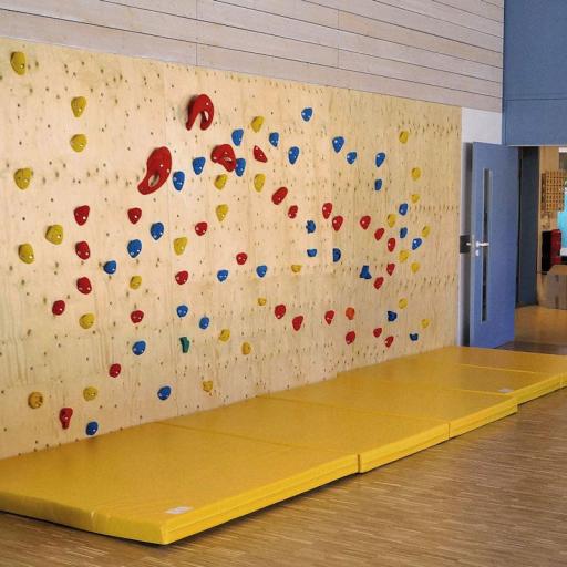 Fallschutz-Kletterwand-Kindergarten - Unsere Fallschutzmatten bieten Ihnen mehr Sicherheit bei Ihrem Angebot für Kinder